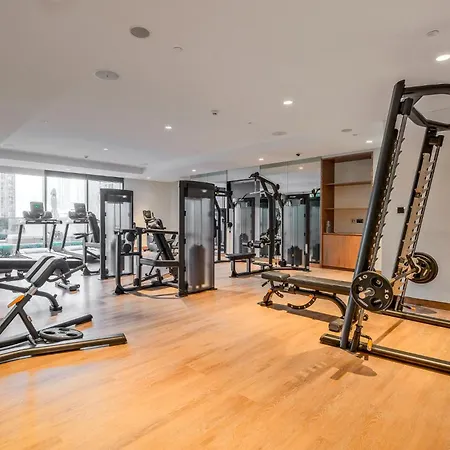 Luxurious & Spacious 2Br L Burj & Fountain Views L Walk To Dubai Mall L Pool L Gym Exterior photo