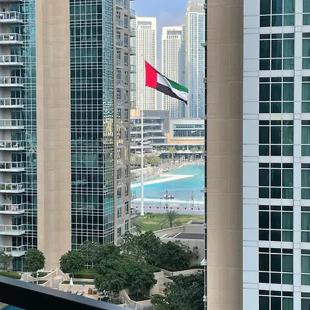 Luxurious & Spacious 2Br L Burj & Fountain Views L Walk To Dubai Mall L Pool L Gym Exterior photo