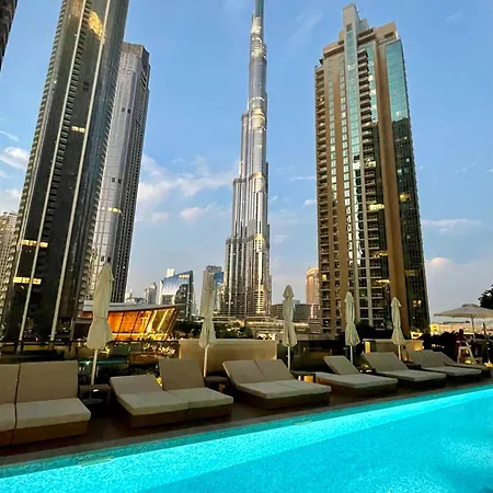 Luxurious & Spacious 2Br L Burj & Fountain Views L Walk To Dubai Mall L Pool L Gym Exterior photo