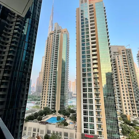 Luxurious & Spacious 2Br L Burj & Fountain Views L Walk To Dubai Mall L Pool L Gym Exterior photo
